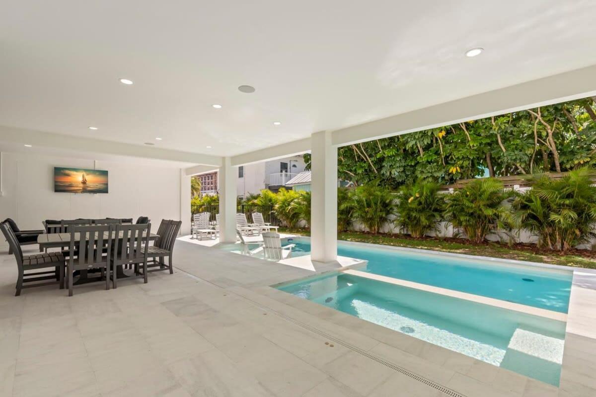Onyx House At The Gemma Villa Clearwater Beach Exterior photo